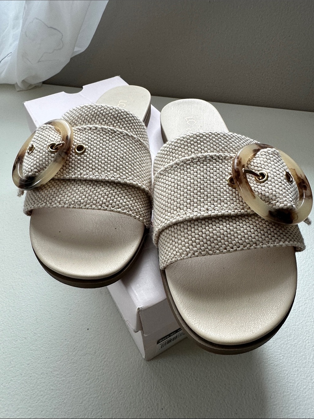 LC Lauren Conrad Cream Woven Slide Sandals with Tortoiseshell Buckle sz 6.5